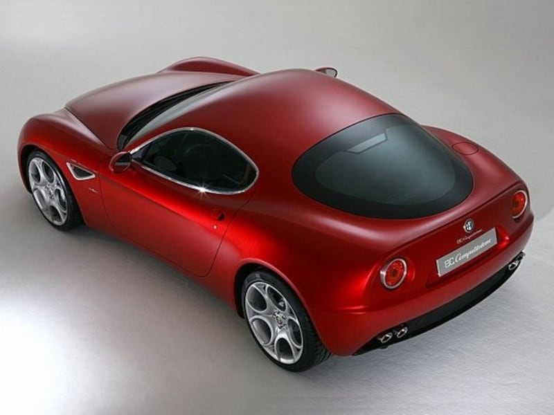 アルファロメオ8Cコンペティチオーネ