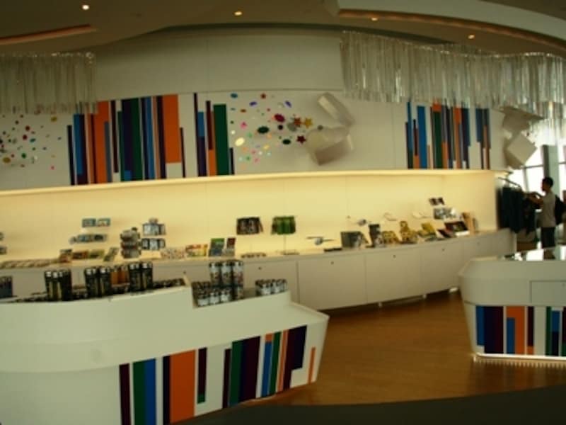 オープンスペースなのでゆっくり選べる