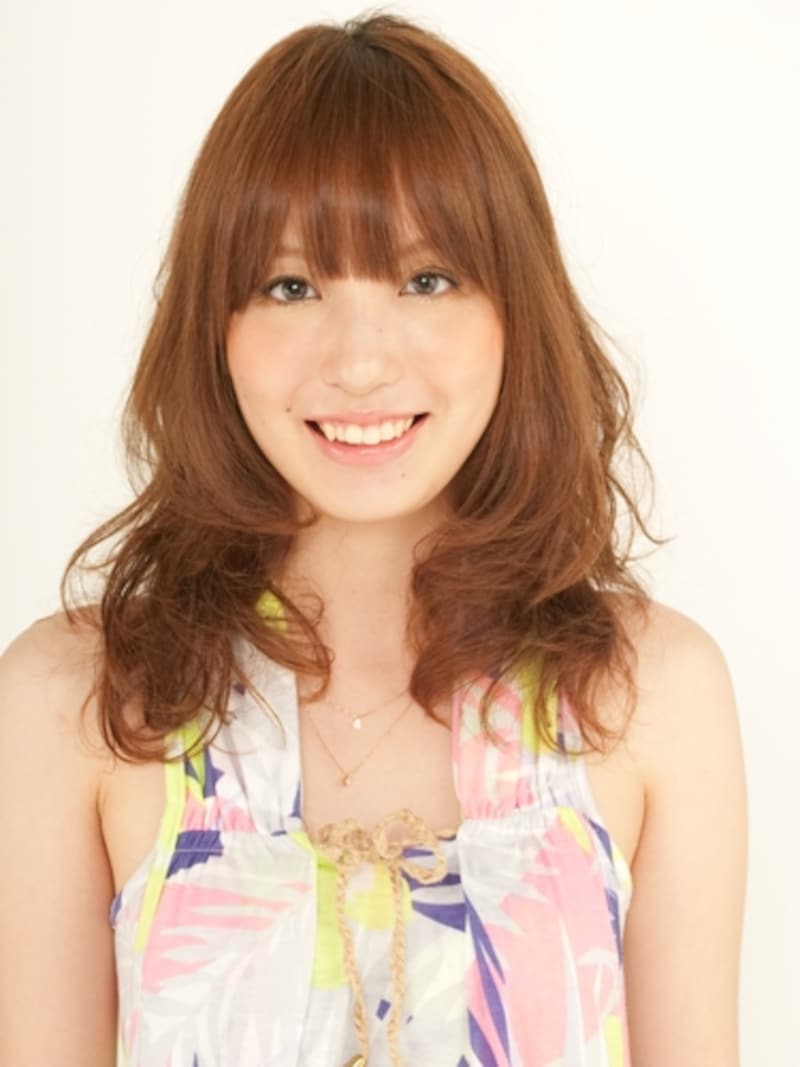 鎖骨下のミディアムレイヤー