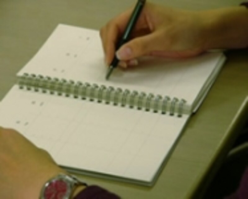 社会保険料は原則9月に改定され、翌月10月の給与から天引きされます