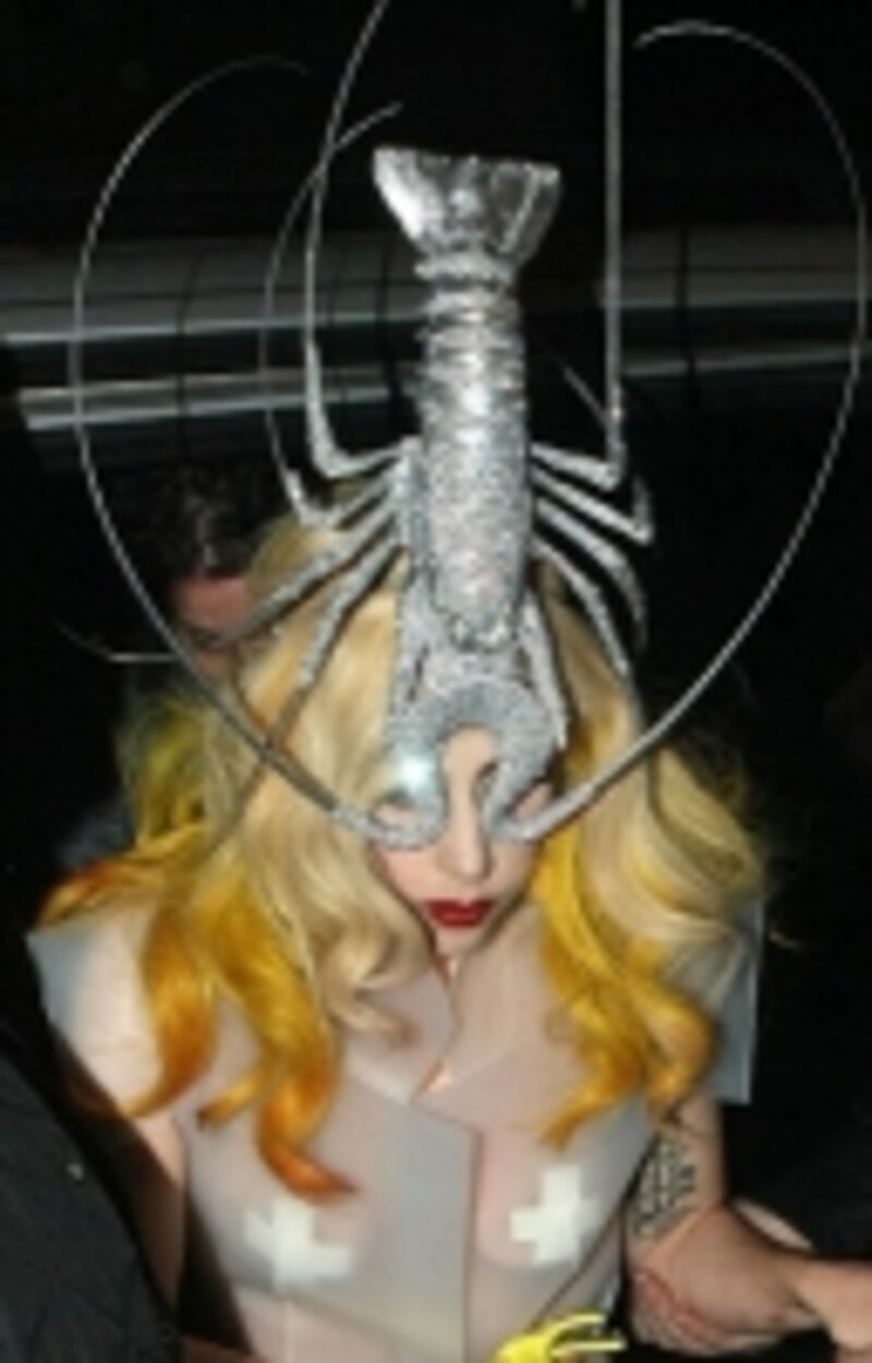 LADY GAGA