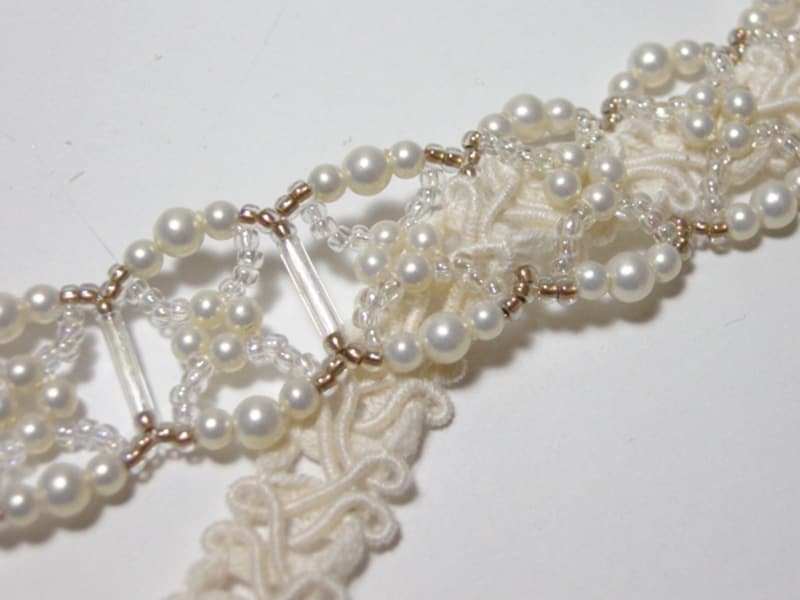 パールとブレードのチョーカー