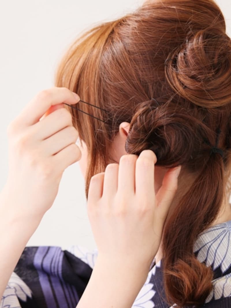 Uピンは1つのシニヨンに3か所が目安