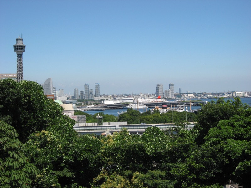 港の見える丘公園からの横浜港の眺め（2011年7月10日撮影）