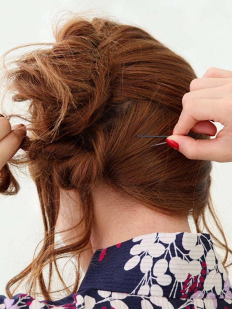 地肌までしっかりとアメピンを差し込む