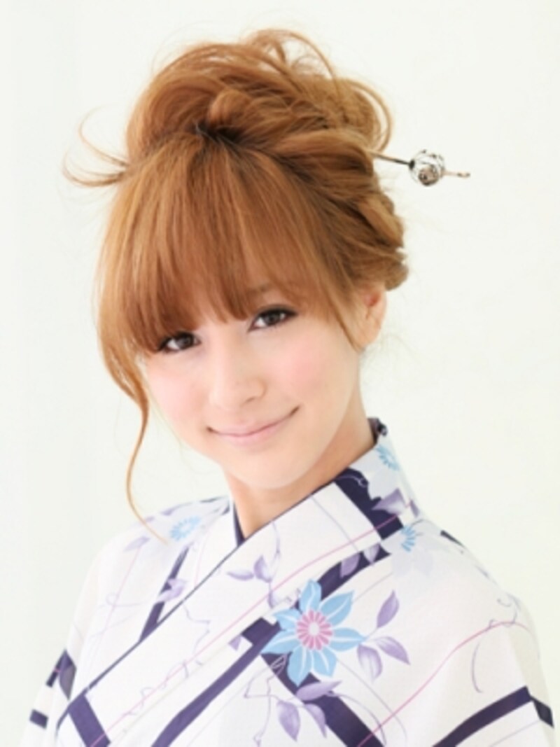 セミロング浴衣 カチューシャ風の両サイド編み込み 浴衣ヘアアレンジ All About