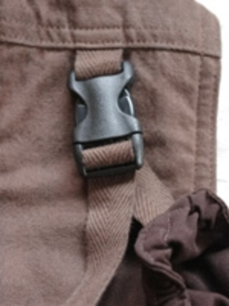 ヘッドカバーを留める紐は、しなやかな素材