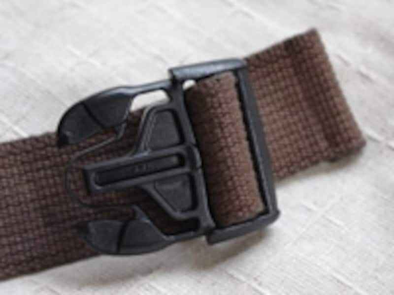 はめ心地は軽いが、耐荷重試験などにはしっかりパスしているので安心