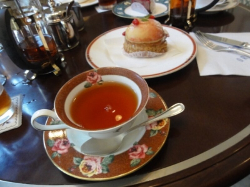 紅茶の赤い色がうつくしい