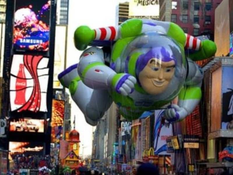 大人も子供も楽しめるパレード