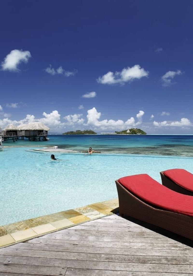 ボラボラ島のホテル