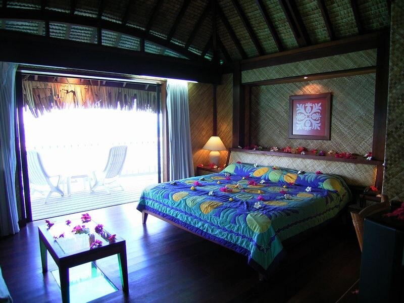 ボラボラ島のホテル