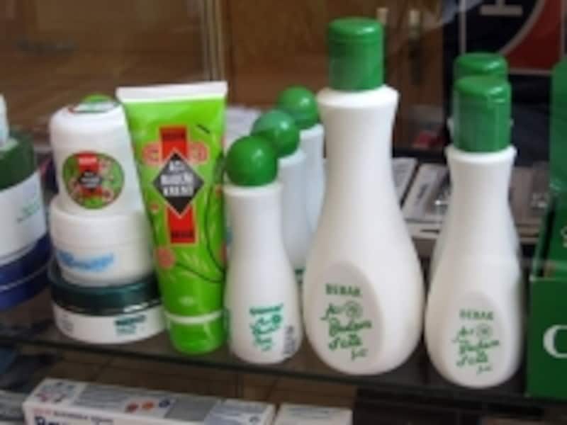 BebakとComaのアーモンドオイル