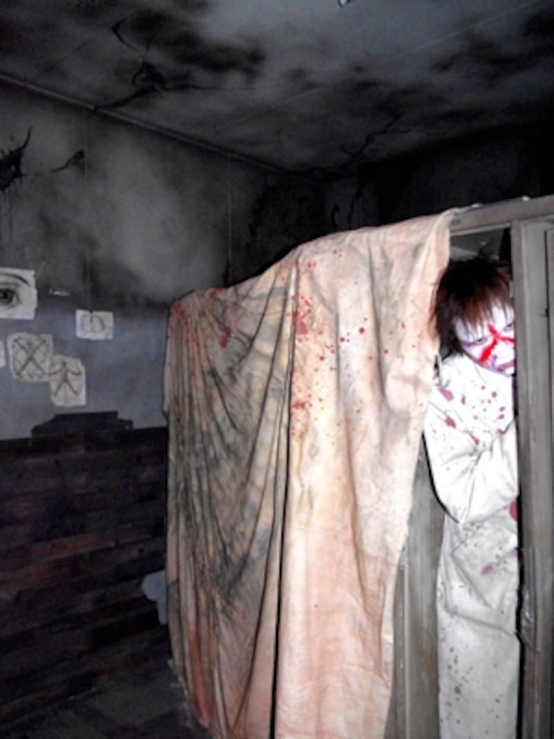 富士急ハイランド「最恐戦慄迷宮」