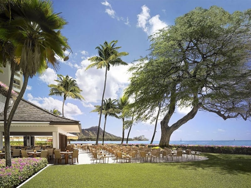ハワイ語で天国（LANI）の館（HALE）の名を持つハレクラニ。毎年数々のホテルアワードを受賞