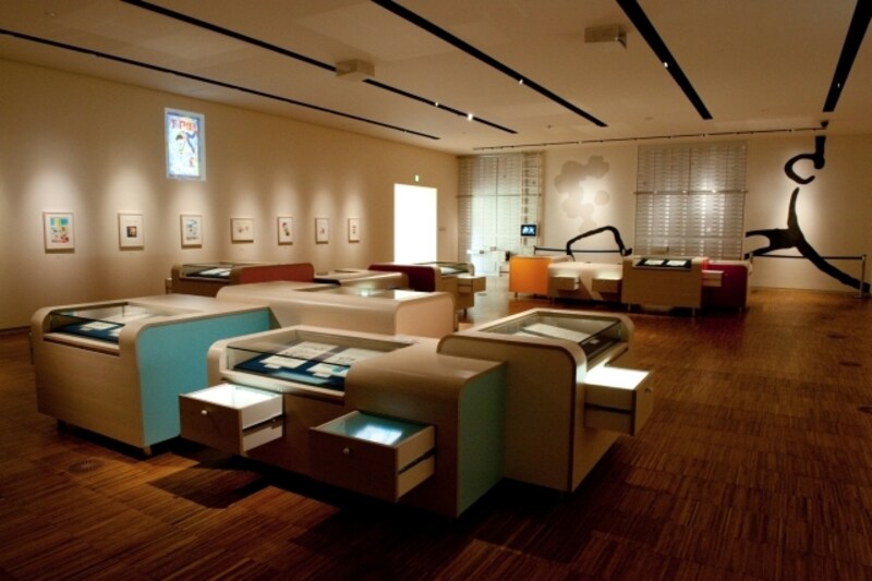 当時そのままの生原稿を見られる展示室