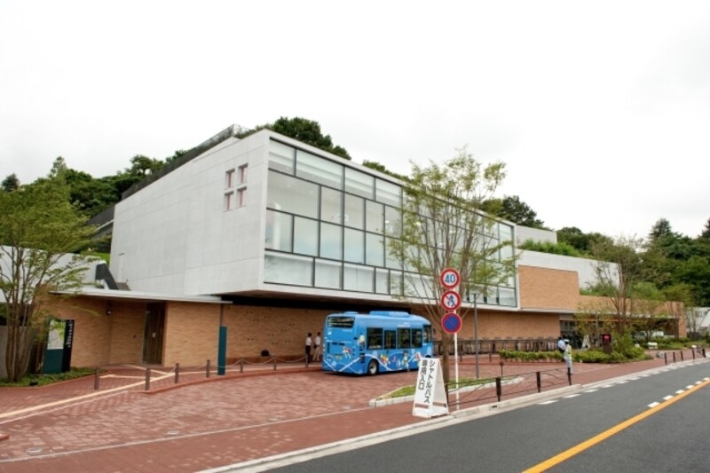 藤子・F・不二雄ミュージアム外観undefined2階の窓枠に注目