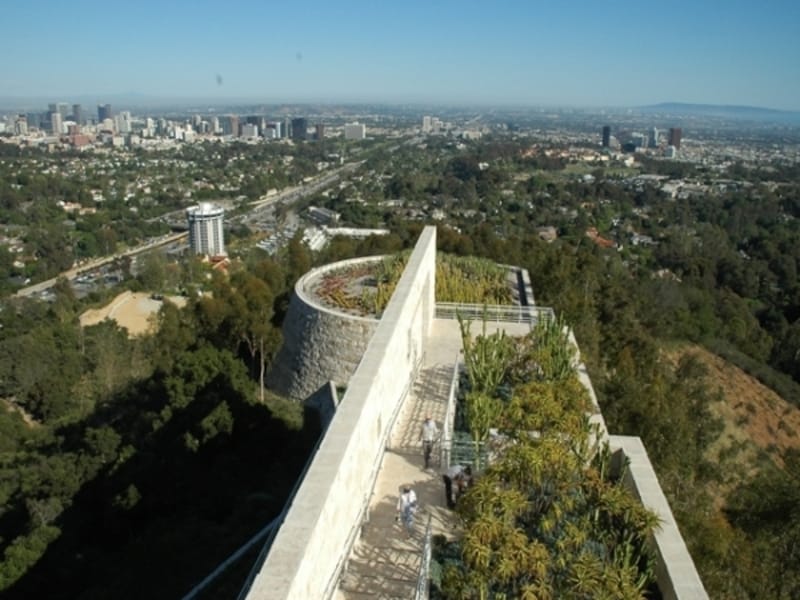 建物2階からはロサンゼルスが一望できる