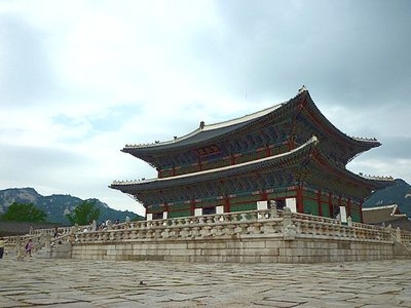 敷地内には博物館もあり。ソウル観光の記念撮影スポットでもあります