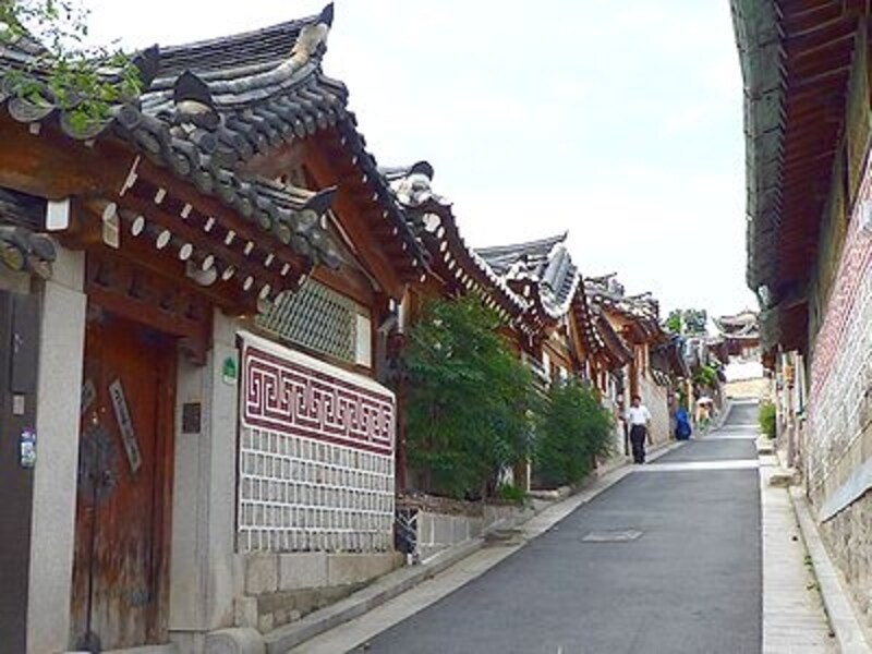 にぎやかなソウルもいいけれど、静かで伝統美あふれるソウルも見ておきたい。北村韓屋マウルは必見です！