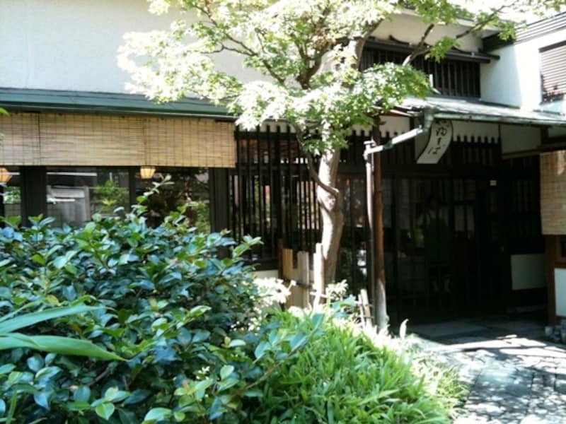 趣ある同店のエントランス