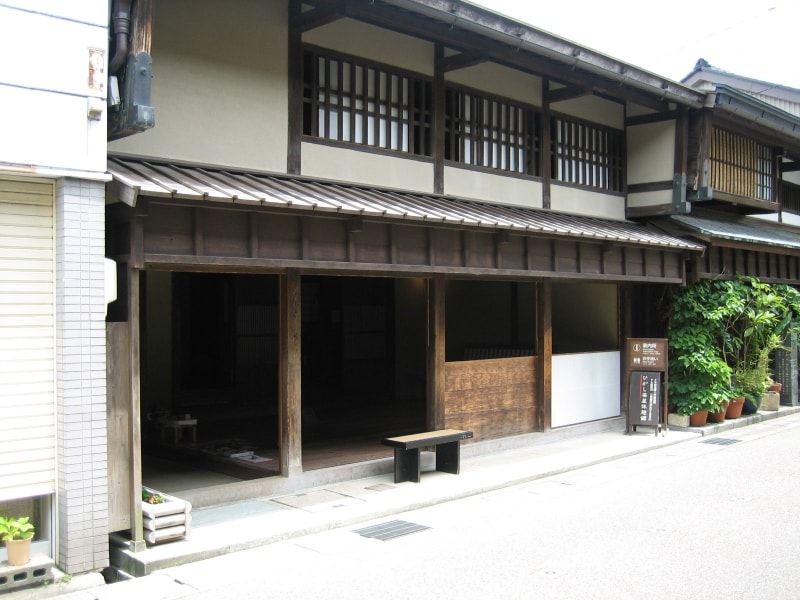 ひがし茶屋休憩館