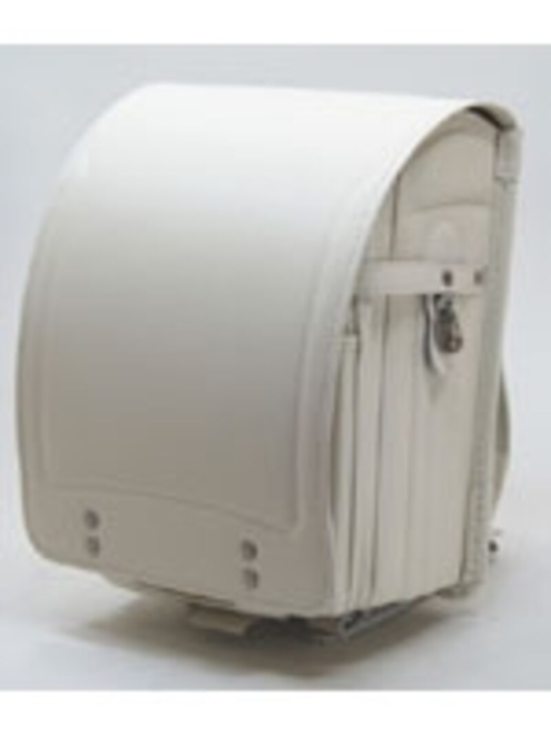 上品だけど目立つことまちがいなし、ホワイトの「カラーランドセル」