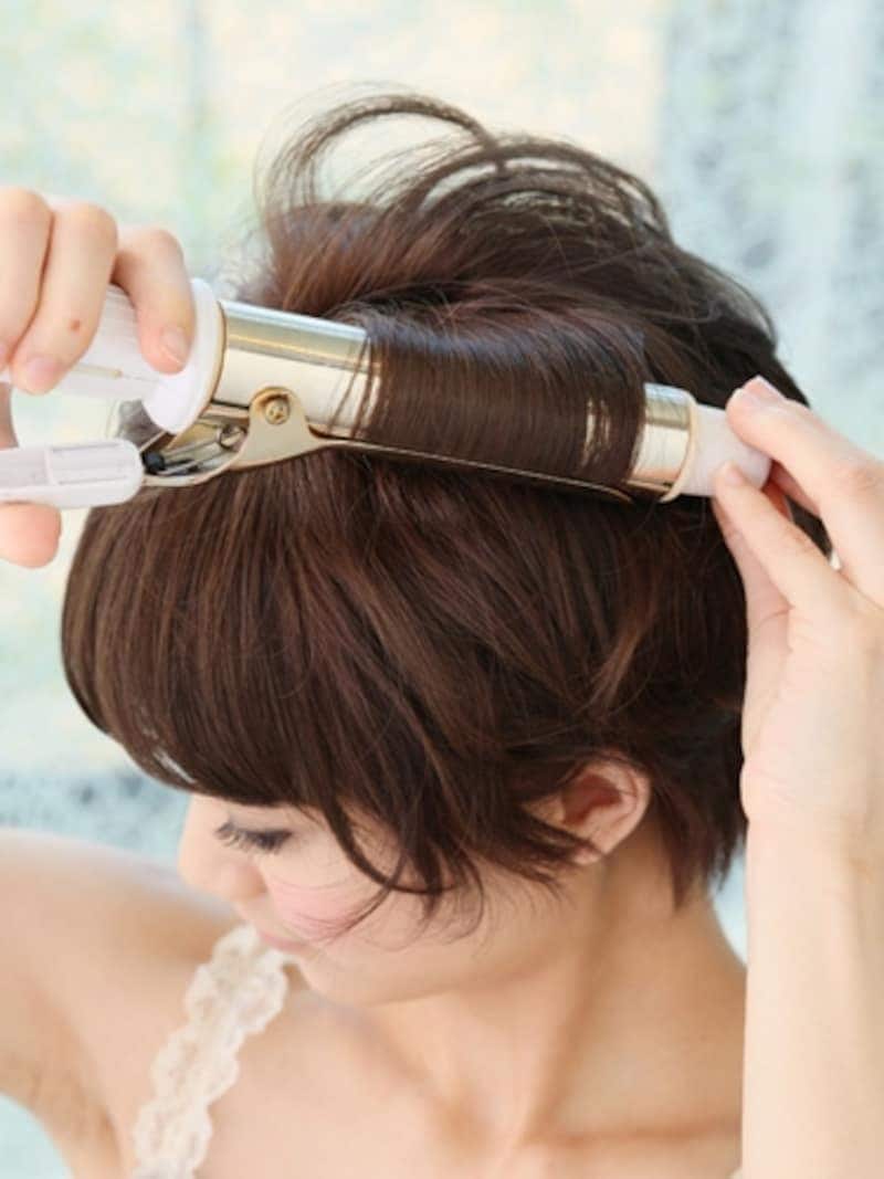 細めのアイロンだとカールが付き過ぎるので注意