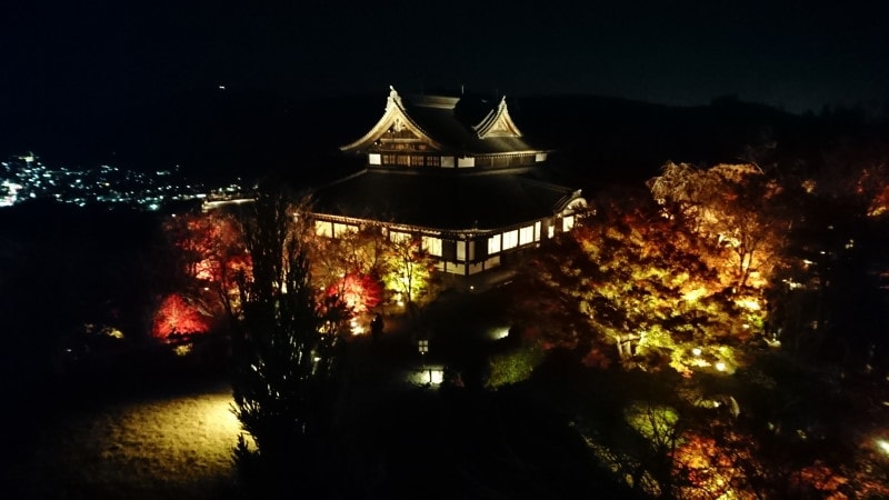 将軍塚の紅葉ライトアップ