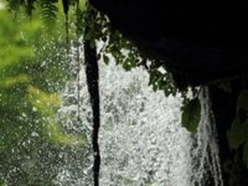 水で白くする