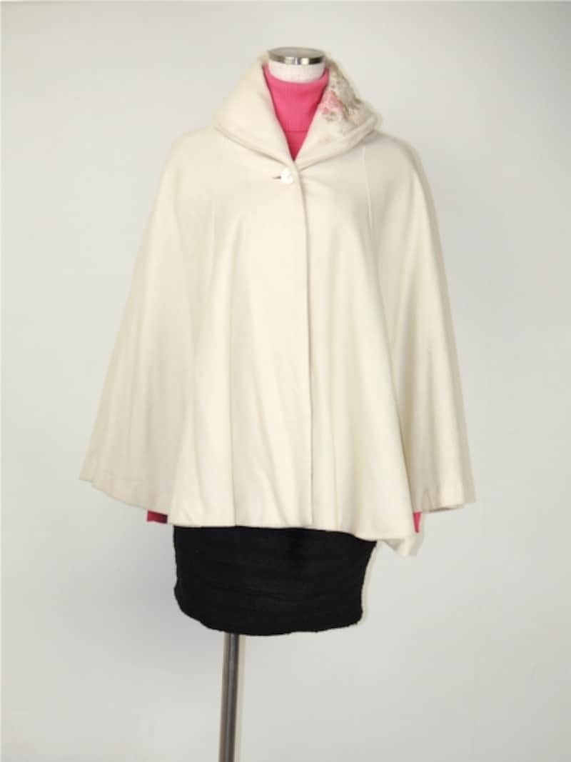 ポンチョ・ケープを着こなすためのボトムの選び