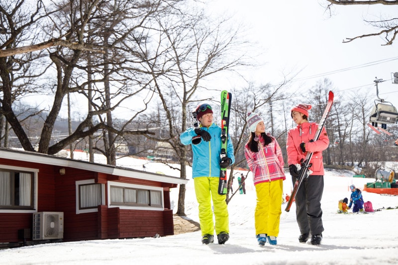 子供スキーデビュー、子連れスキーホテル・旅行・泊まり 軽井沢プリンスホテル イースト