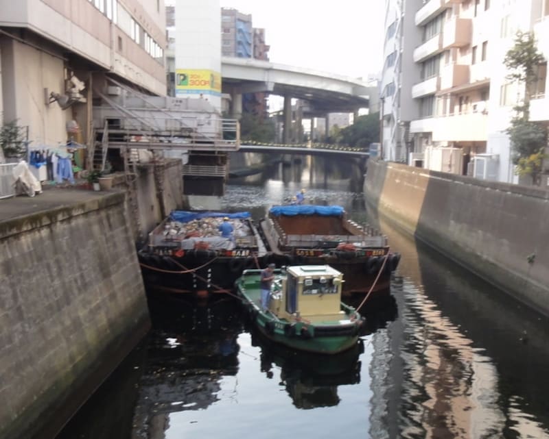 今もこうして水運が利用されている