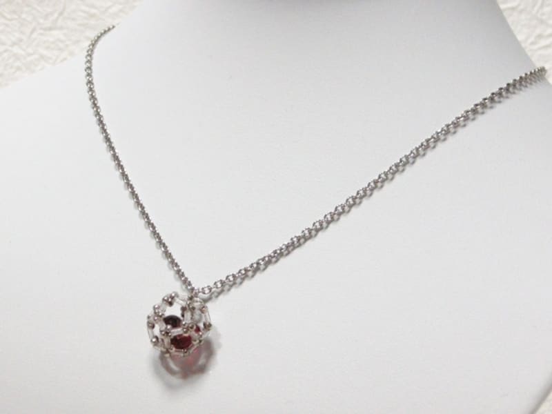 バスケットビーズボールのペンダント