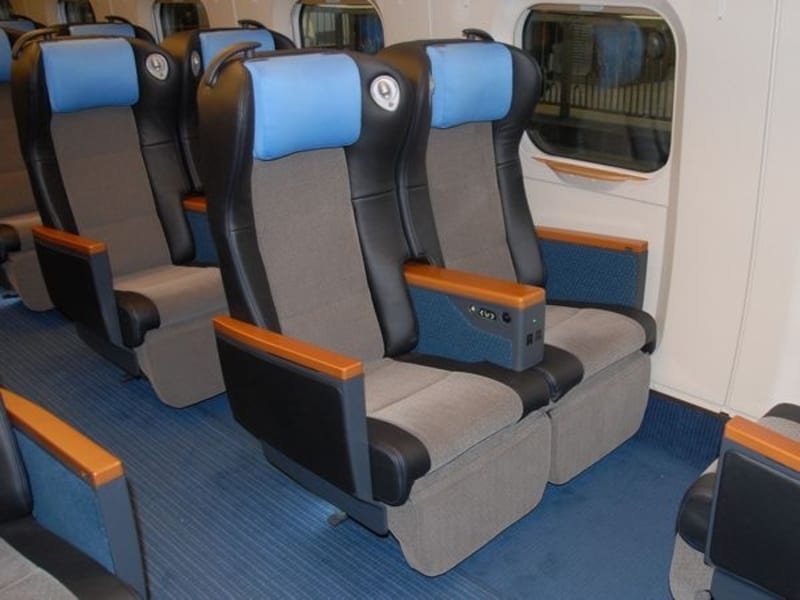 グリーン車の座席