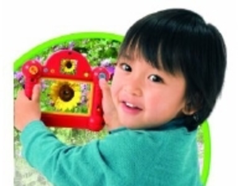 のぞき窓と液晶画面のどちらからでも撮影できます