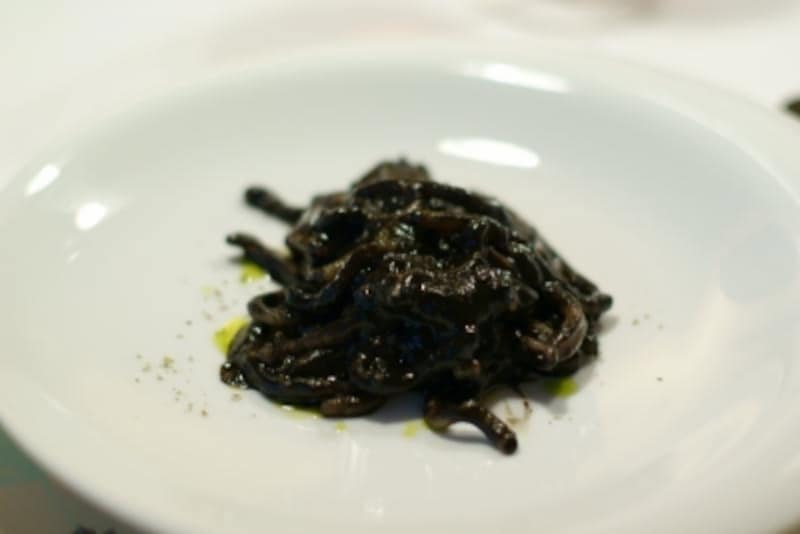 Bigoli con nero di seppie