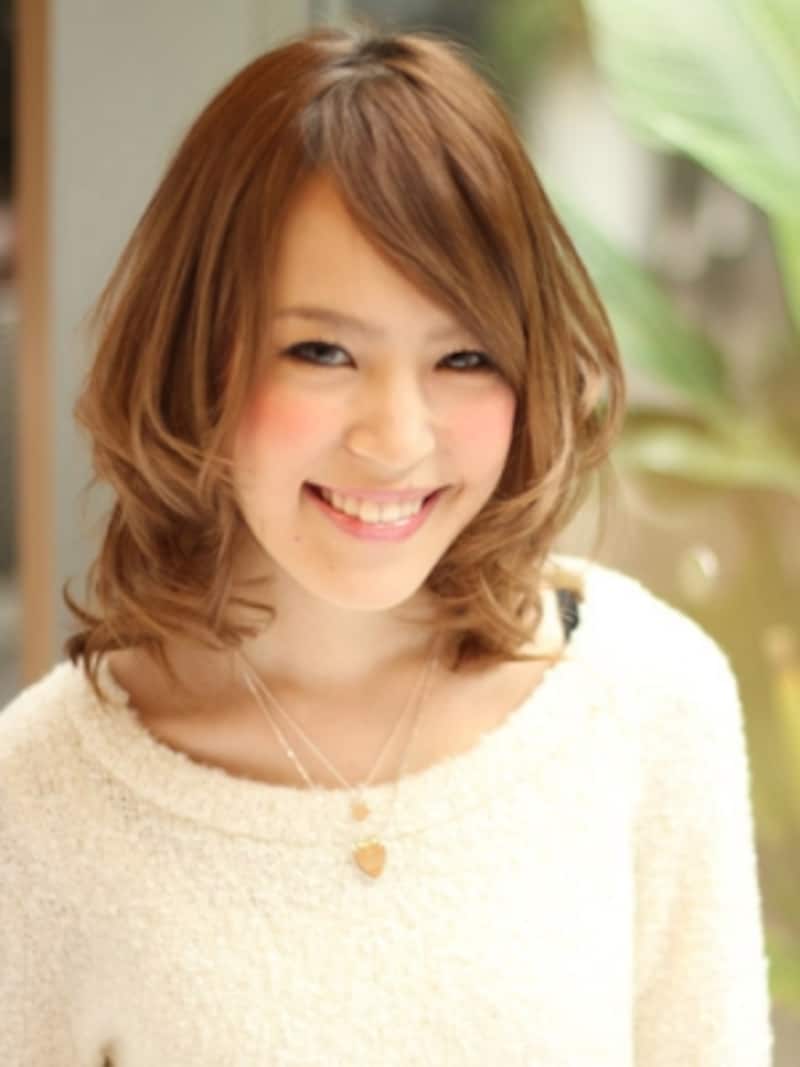 ふんわりとした緩カールミディアム ヘアスタイル 髪型 All About ふんわりとした緩カールミディアム ヘアスタイル 髪型 All About