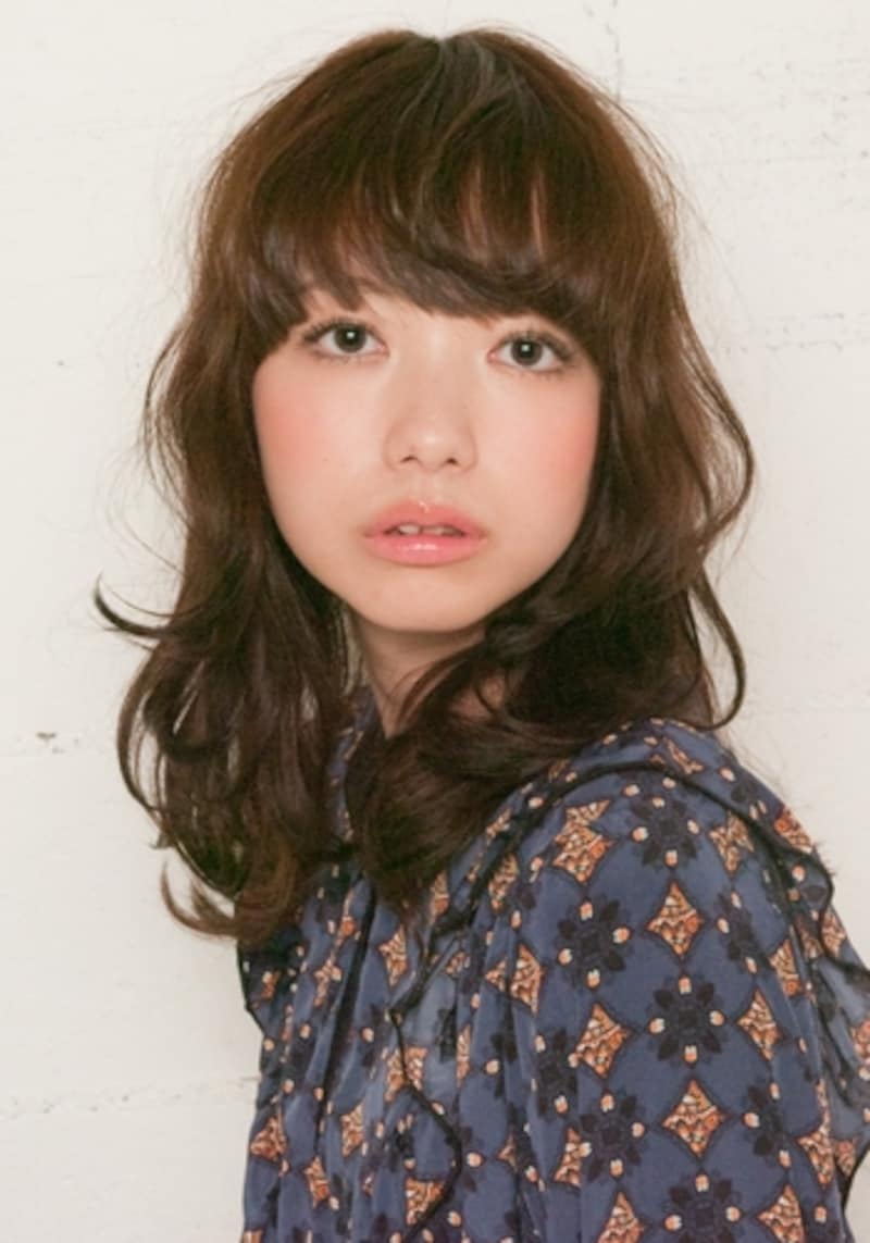 鎖骨下のミディアムレイヤー