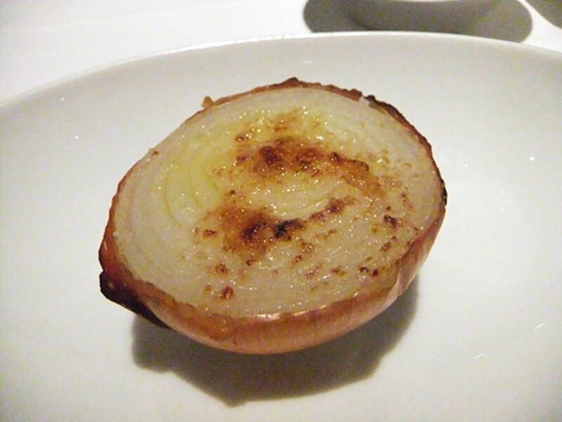 玉葱の丸ごとロースト