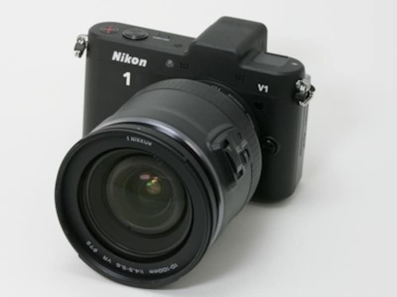 1 NIKKOR VR 10-100mm f/4.5-5.6 PD-ZOOM（単体の希望小売価格は9万9750円）