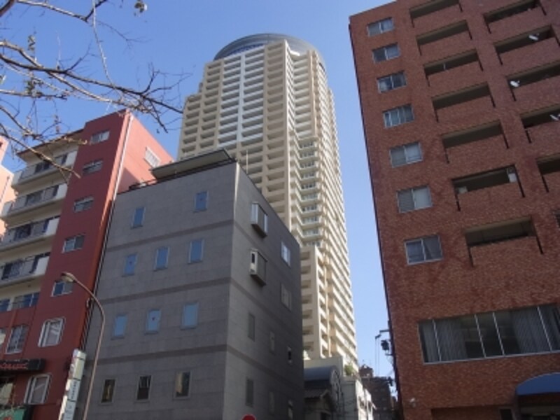 元町北側、鯉川筋沿い