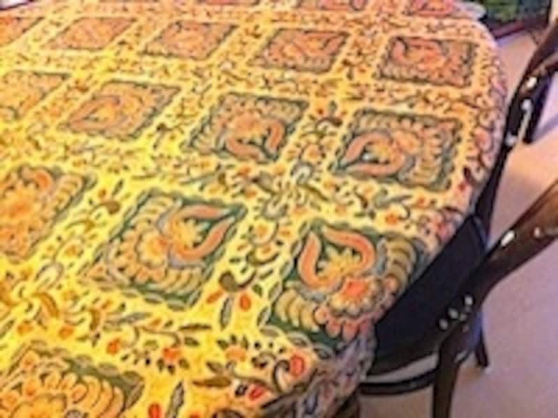 テーブルクロスをかけて