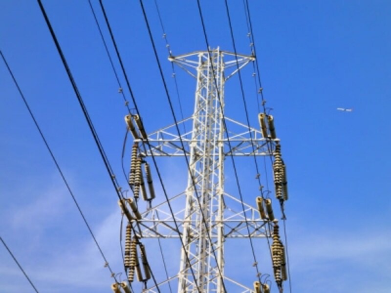 敷地近くの 鉄塔 送電線 高圧線 不動産売買の法律 制度 All About