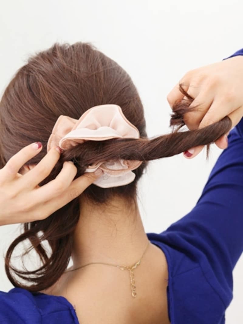 きつめにねじる