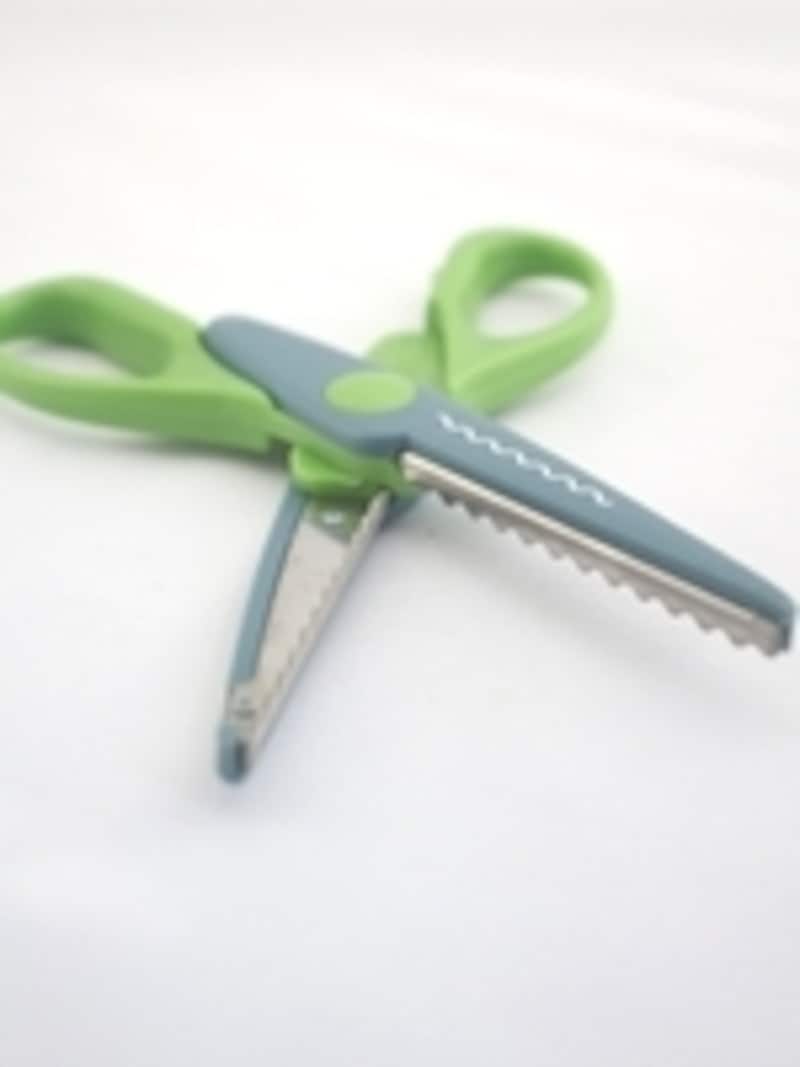 刃先は金属製なので、小さな子には注意が必要