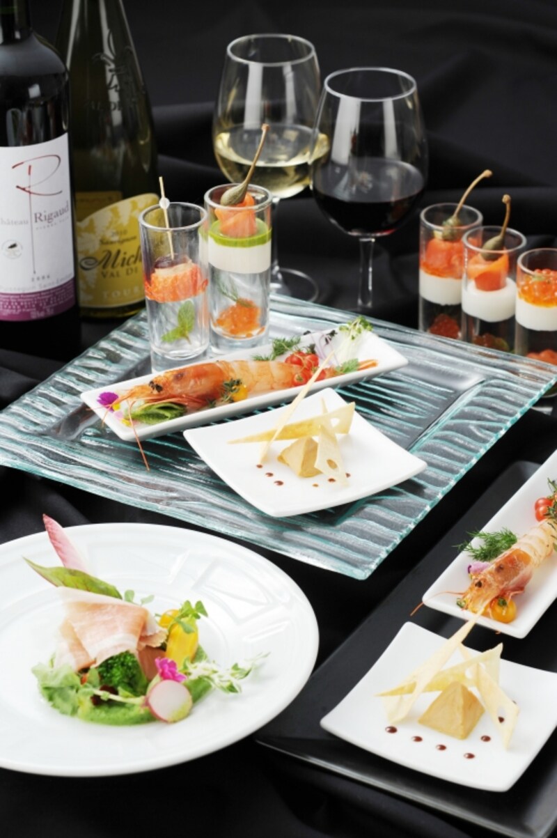 大阪のリーガロイヤルホテルにある「All Day Dining REMONE(リモネ)」のディナー