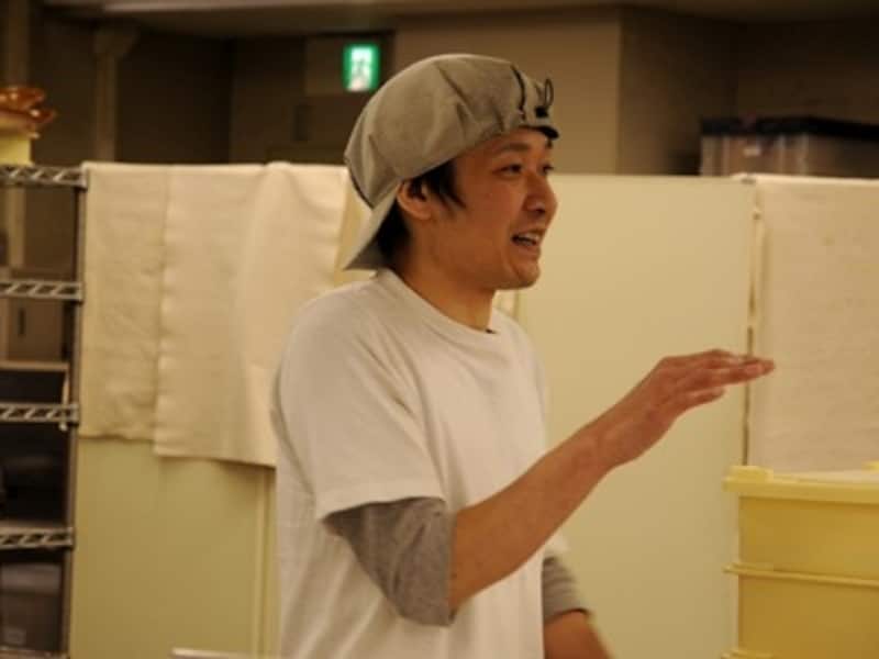 栄徳剛さん