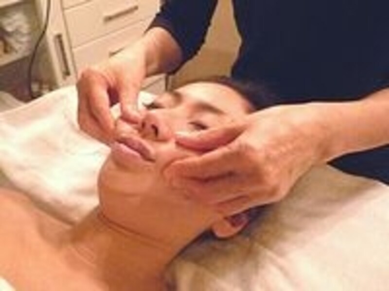 つまみマッサージ