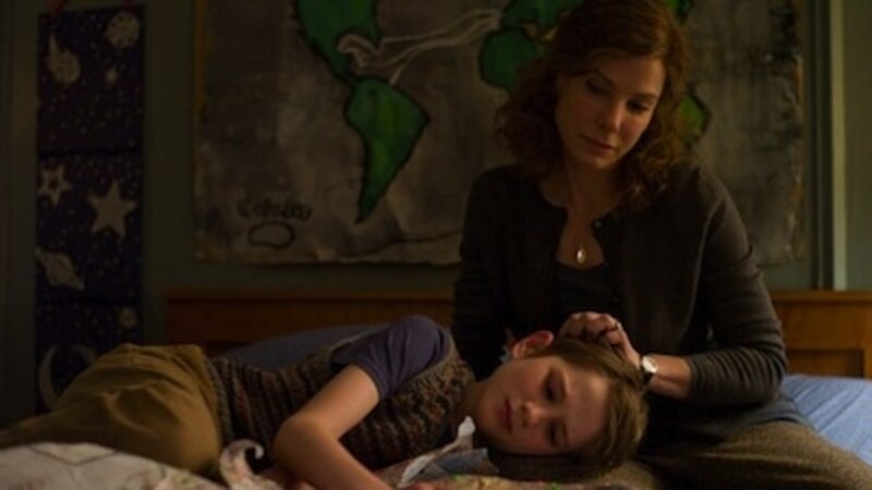 ものすごくうるさくて、ありえないほど近い